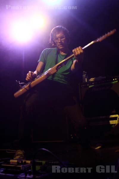 FUGO - 2011-04-01 - PARIS - La Maroquinerie - 